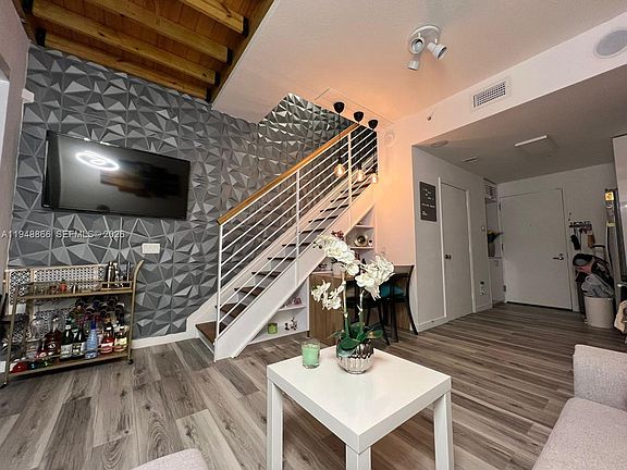 4th image of 60 SW 13th St APT 3013