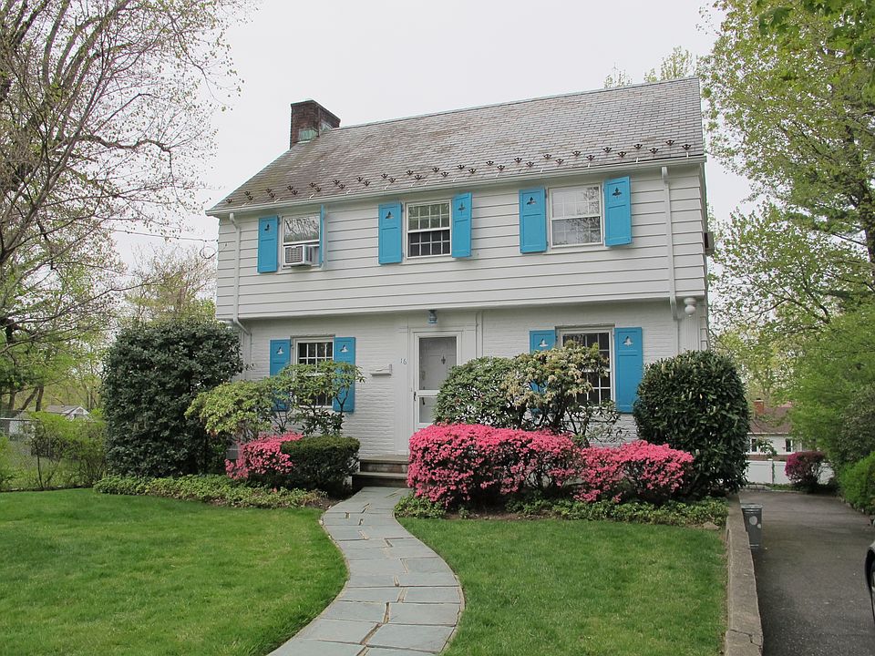 1st image of 16 Surrey Ln
