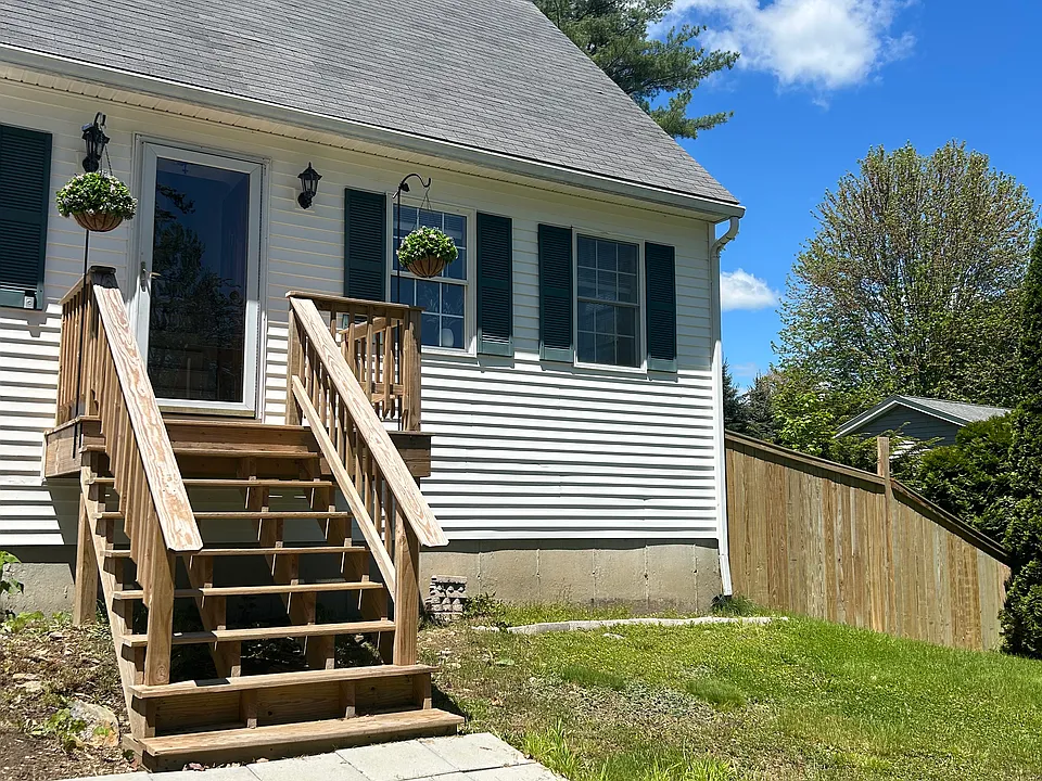 7 Olive St