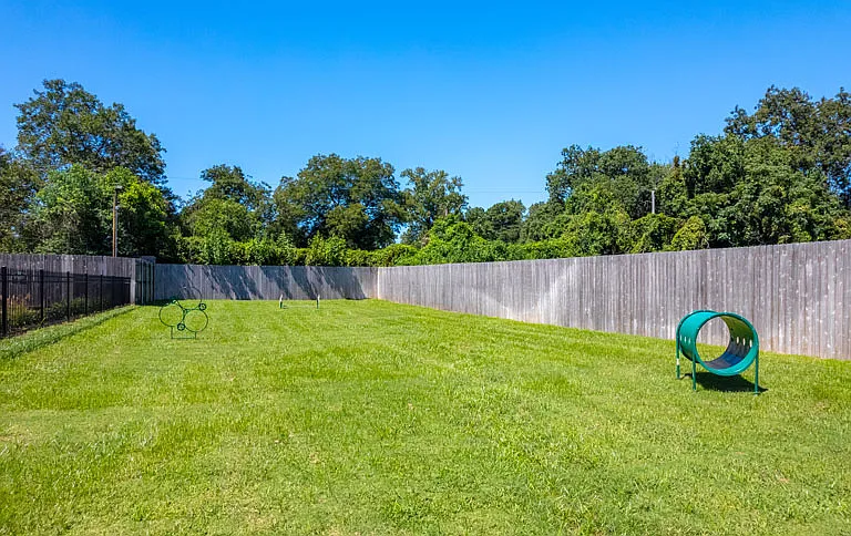 Jamestown Place Apartments Bossier City — Photo 26