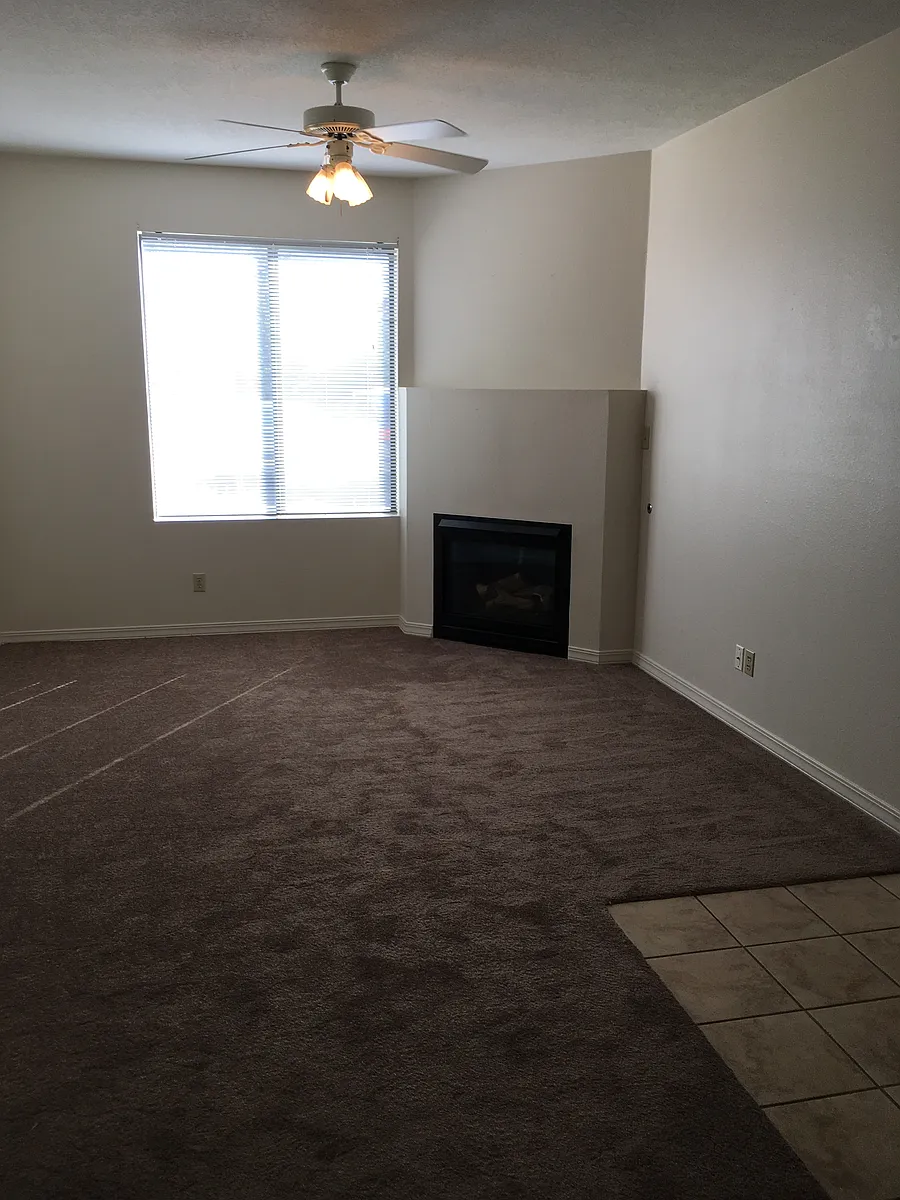 Building Photo - 4249 Sabana Loop SE #B