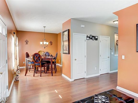 4th image of 10019 Oriole Ct