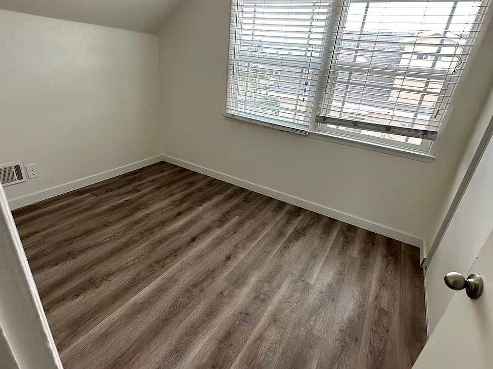 1st image of 16716 Doublegrove St