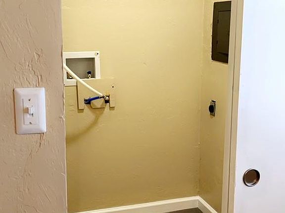 2nd image of 1100 SW 58th St #6