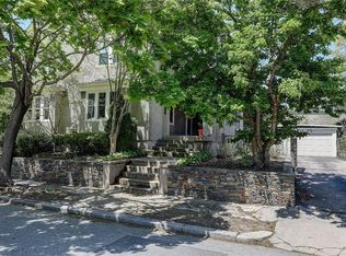 186 University Ave, Providence, RI 02906