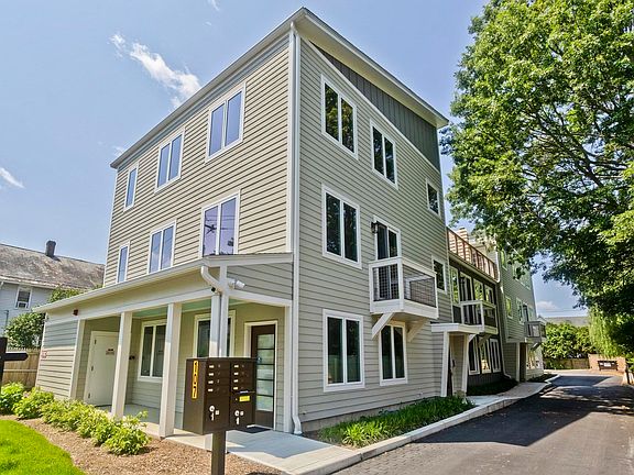 2nd image of 107 Williams St #2B
