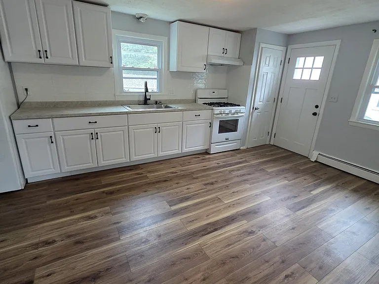 122 Beacon St — Photo 1