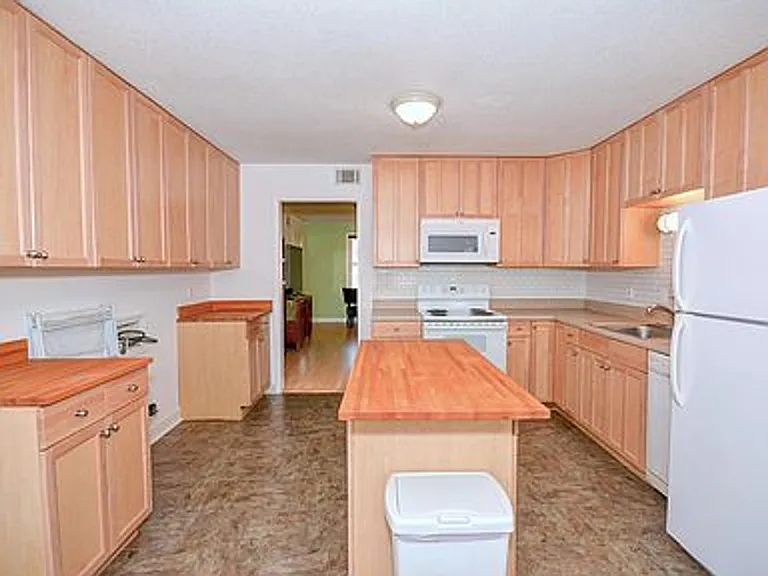 1700 Dalloz Rd #B — Photo 9