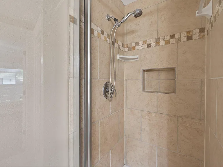 735 Cherico St — Photo 16