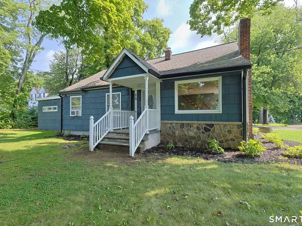15 Clearview Avenue, Danbury, CT 06811