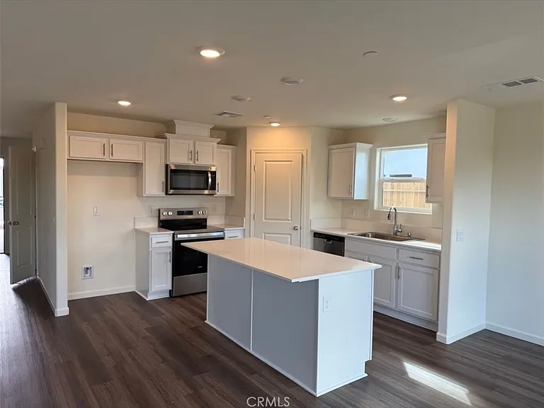 8824 Scintilla Ave — Photo 9