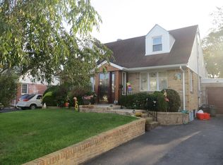 43 Birchwood Dr N #2, Valley Stream, NY 11580
