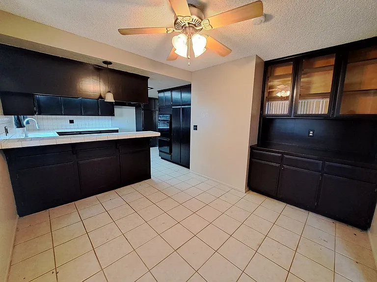 9357 Riggins Rd — Photo 4