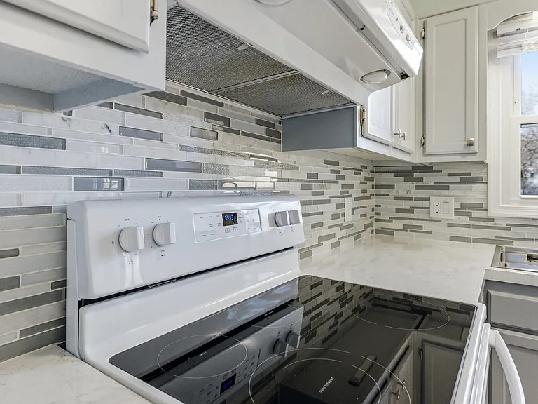 830 Vine St — Photo 7