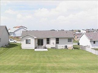 4th image of 21949 Hilltop Ave