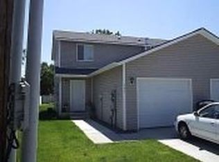 364 SE 3rd St, College Place, WA 99324