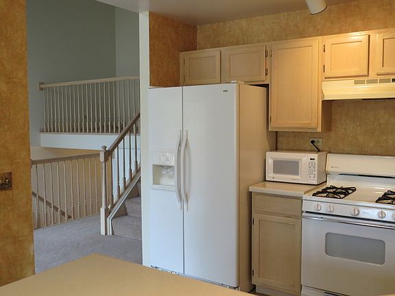 4th image of 814 Millcreek Cir #814