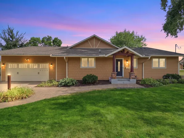 3635 Chelmsford Rd NE, Minneapolis, MN 55418
