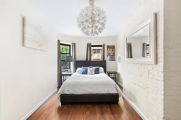 Rented by Compass | media 13