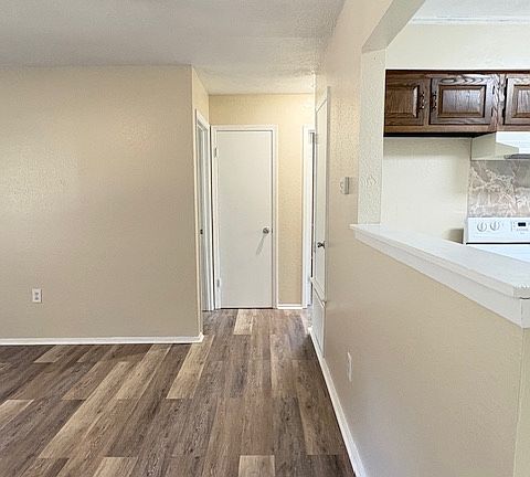 5th image of 12161 Jaysid St