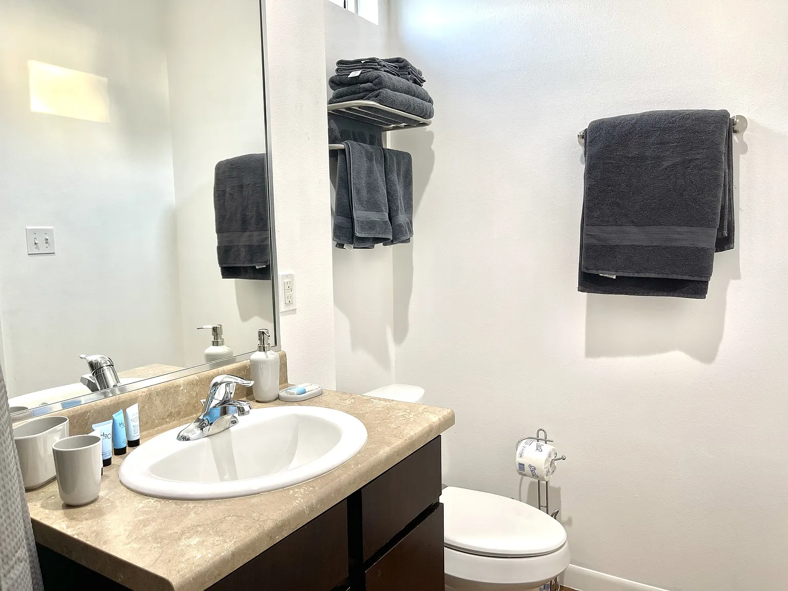 1515 W Houston Avenue - 6 — Photo 3