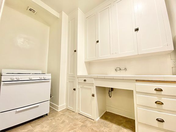 4th image of 747 Wilcox Ave #107A