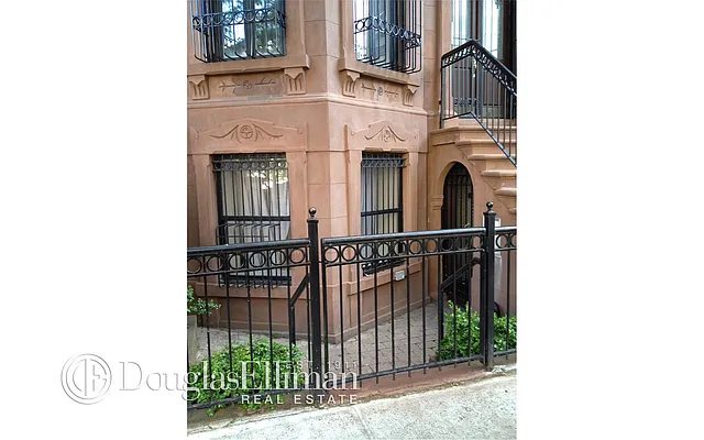 Rented by Douglas Elliman | media 17