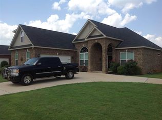 100 Burnt Hickory Ct, Warner Robins, GA 31088