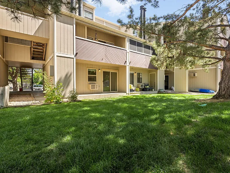512 E Monroe Dr #D416 — Photo 12