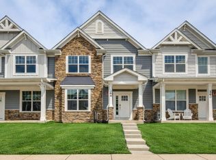 264 Hoffman Dr, Lincolnshire, IL 60069