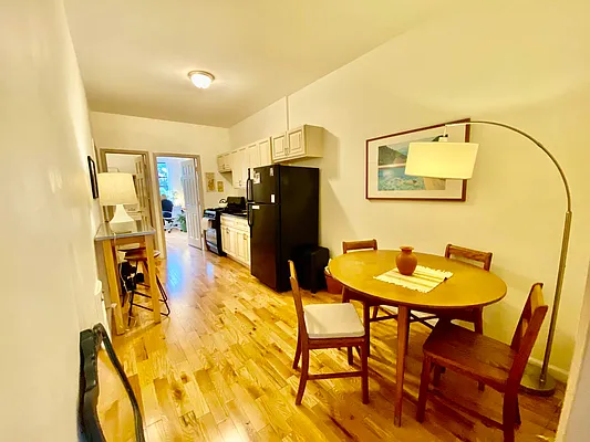 Rented by Nooklyn NYC LLC | media 18