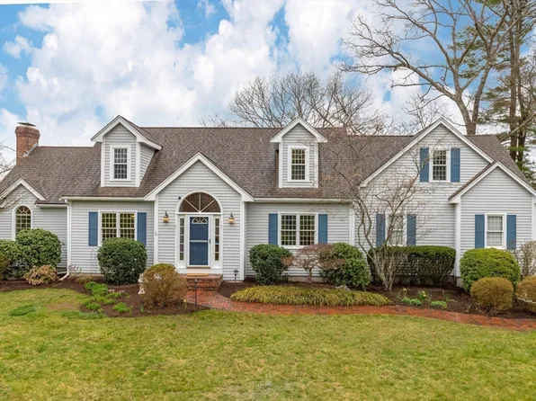 20 Saddleback Dr, Wrentham, MA 02093