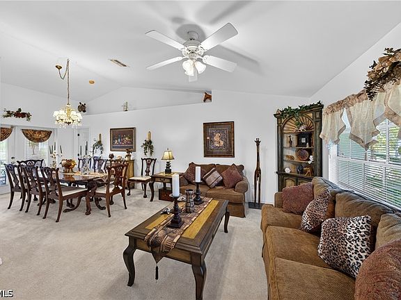 4th image of 3437 NE 9th Pl