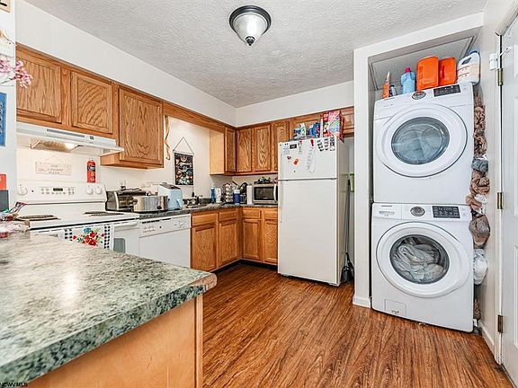 2nd image of 336 Willey St #336B