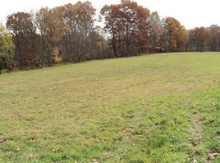 2132 Spooky Hollow Rd, Lower burrell, PA 15068