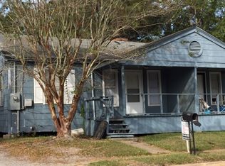 1823 Convent Ave, Pascagoula, MS 39567