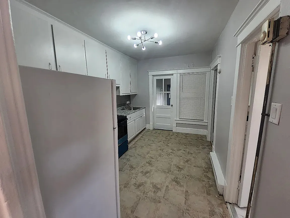 1 bed, $1,100 — Photo 4
