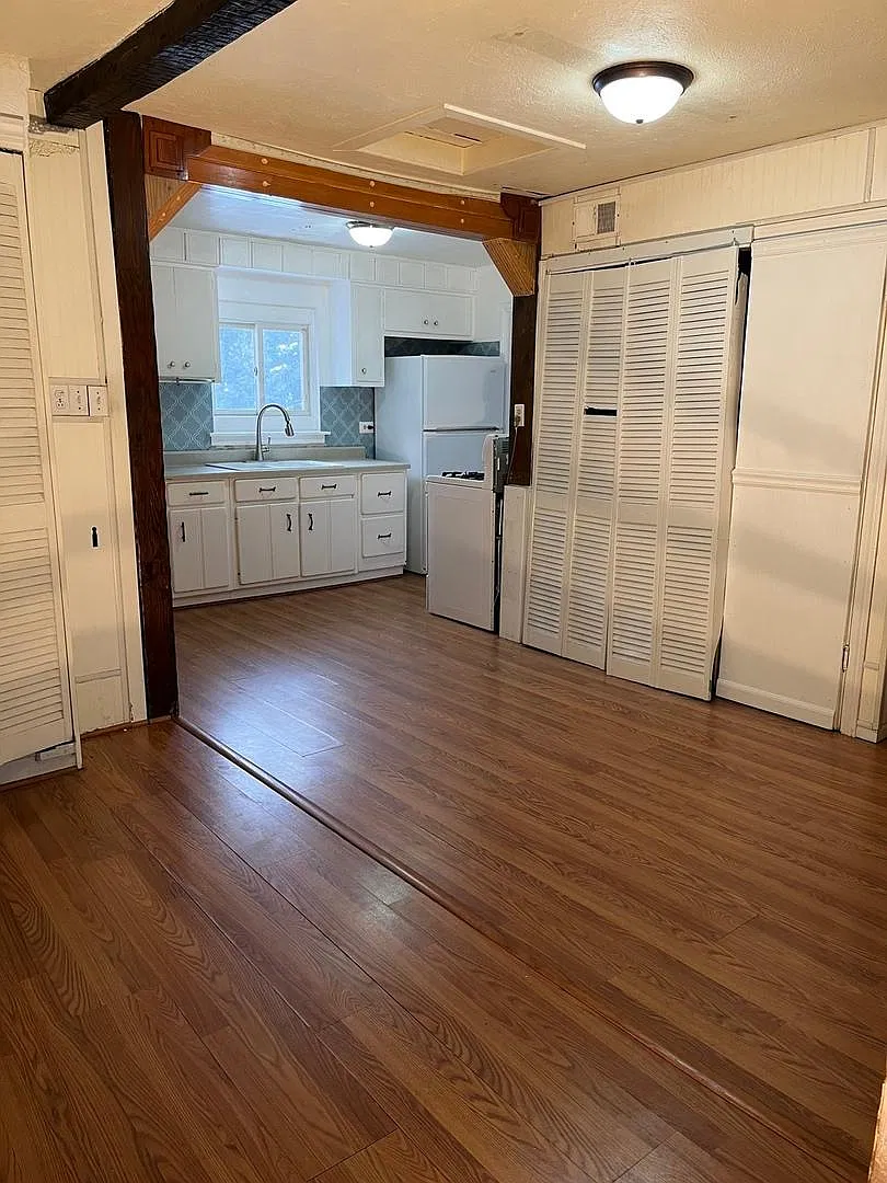 2 bed, 2000 sqft, $3,000 — Photo 3