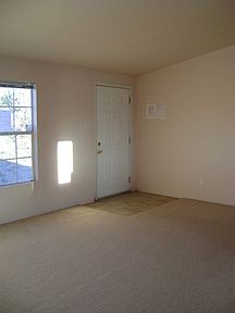 3rd image of 861 Katherine Ave