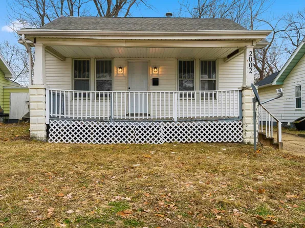 2002 N Ellis St, Peoria, IL 61604