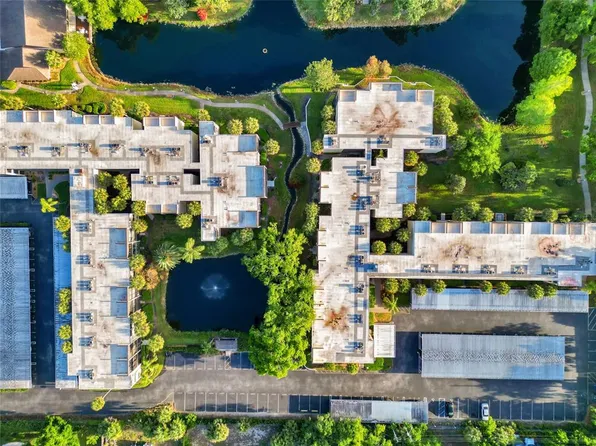 11945 143rd St APT 7217, Largo, FL 33774