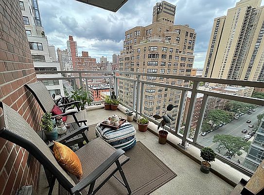 1st image of 360 E 72nd St APT A1510