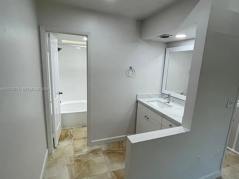 13037 SW 88th Ln #206A — Photo 8