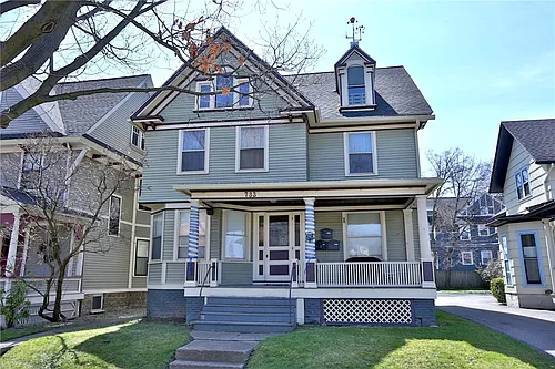 733 University Ave #3 Photo 1