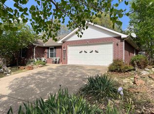 1364 Hampshire Cir, Mountain Home, AR 72653