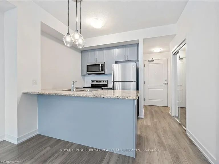 460 Dundas St E #230 — Photo 8