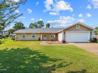201 Birdie Ln, Panama City Beach, FL 32407