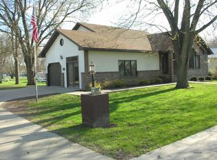 309 W Main St, Riceville, IA 50466