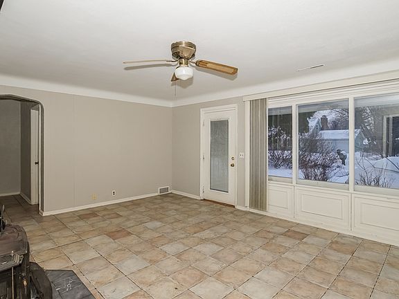 5th image of 1129 Skillman Ave W