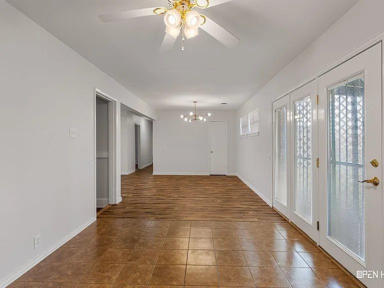 1604 Parkdale Dr — Photo 12